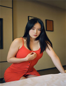 男人边吃奶边做愛视频