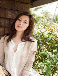 邦女郎柯瑞兰寇确诊新冠肺炎